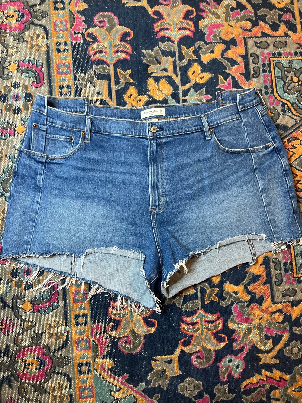 Abercrombie & Fitch The Mom Short High Rise Curve Love Denim Cut Offs